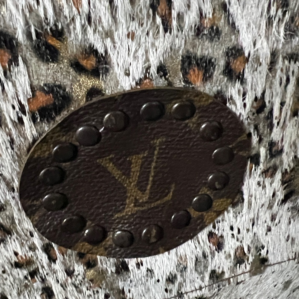 Keep It Gypsy Cowhide Fringe Crossbody Bag and wallet - Picture 6 of 11